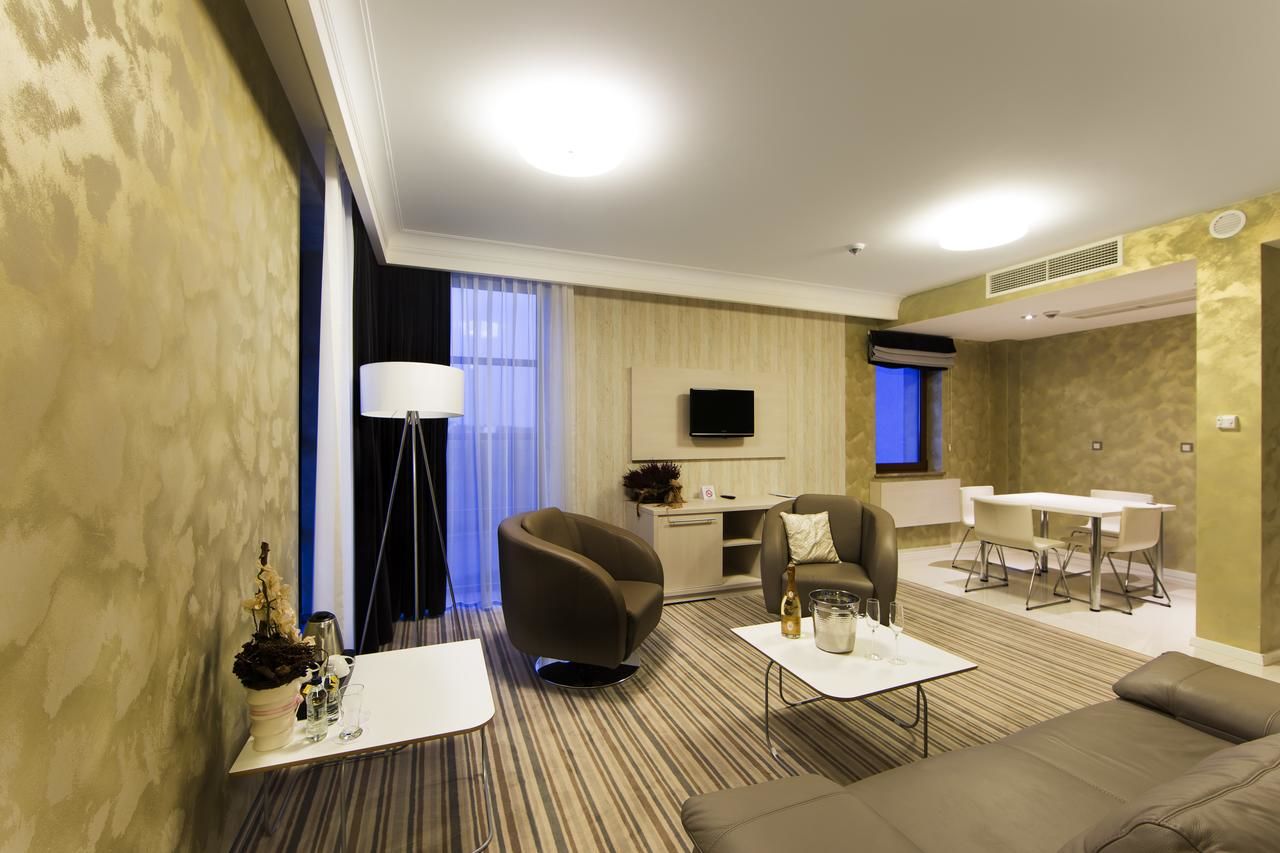 Отель Hotel Kristoff Łaszków-14