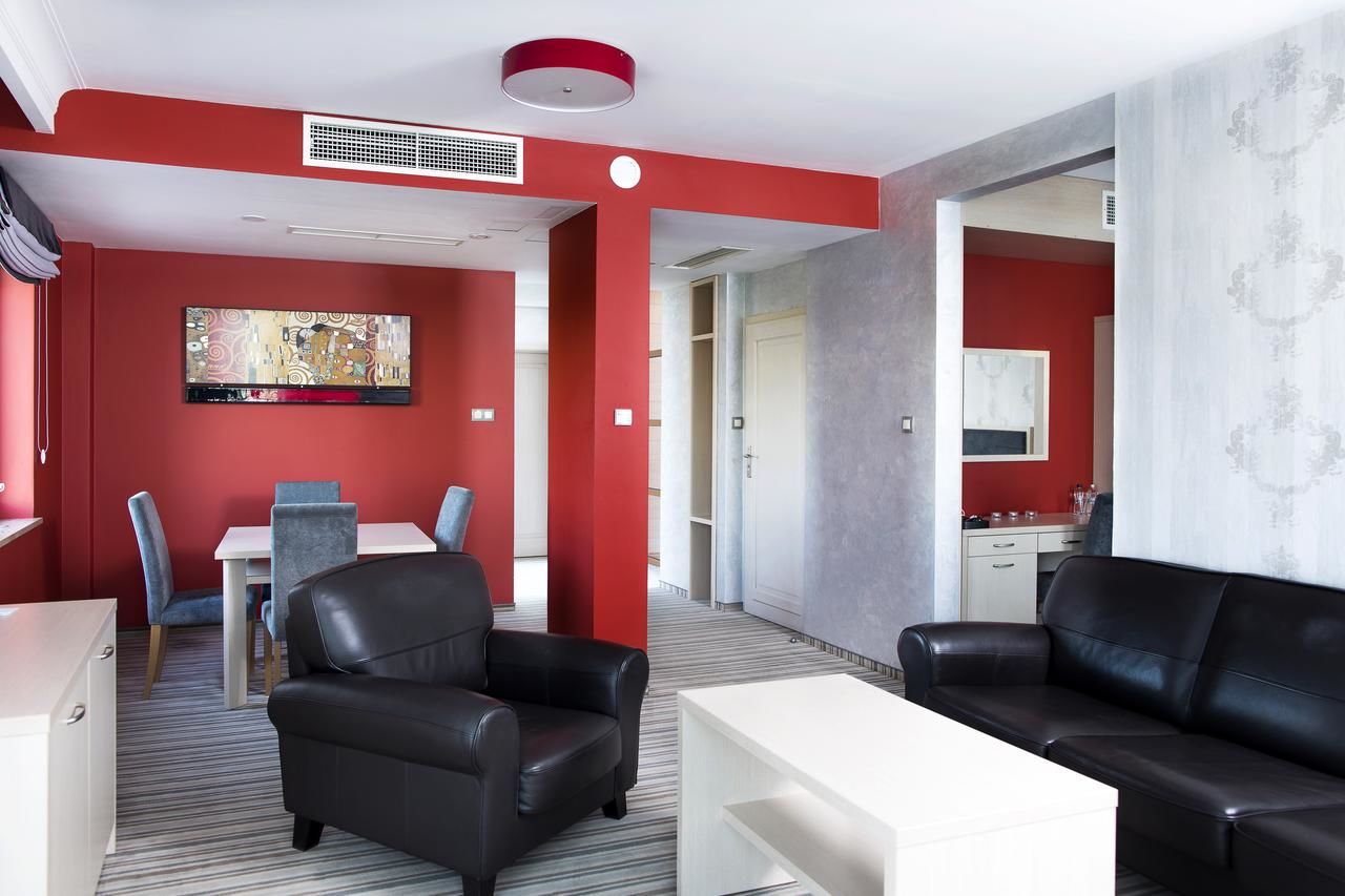 Отель Hotel Kristoff Łaszków