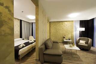Отель Hotel Kristoff Łaszków Апартаменты-1